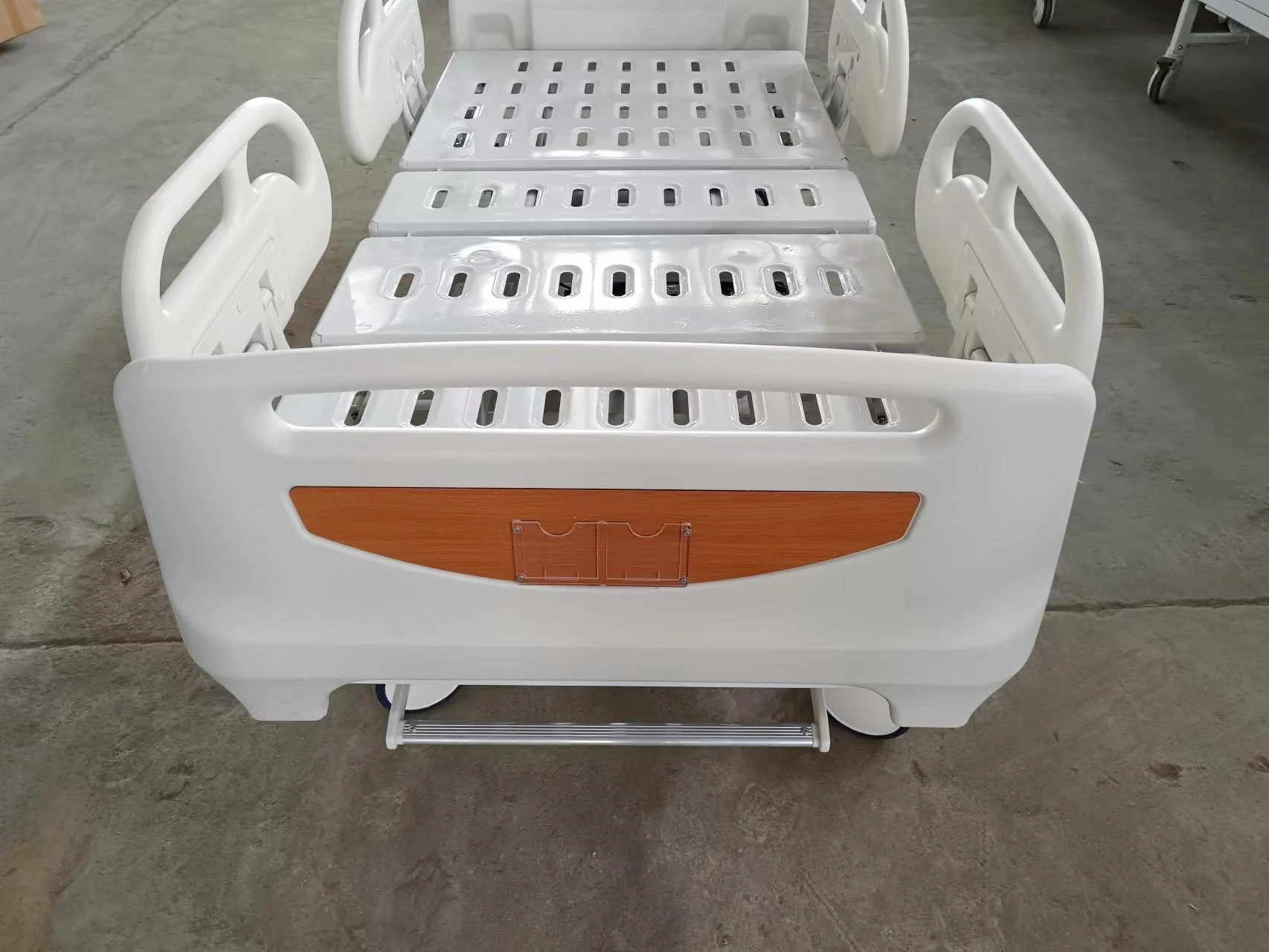 THR-EB312 Hospital Furniture 3 Functions Patient Bed ICU Nursing Patient Bed on Sles