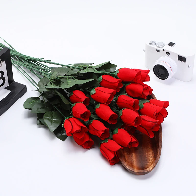 Artificial flower New single flannelette rose wedding scenery road lead row flowers Bride holding fake rose flowers