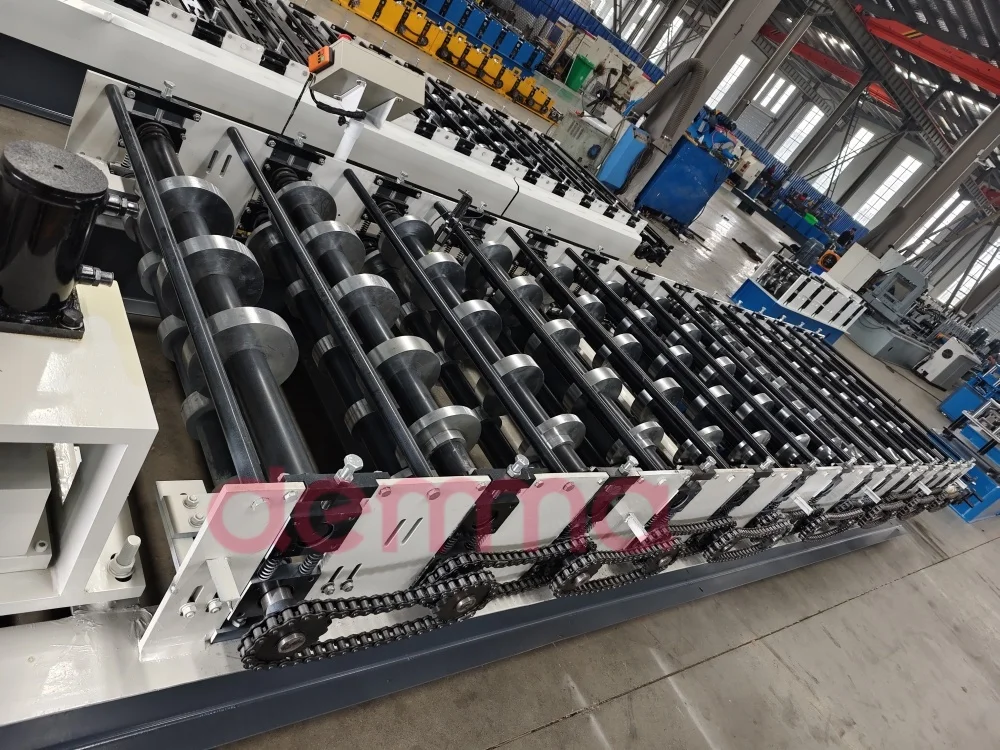 PU sandwich panel making machine Production Line Steel PU Foam Sandwich Panel System Roof Wall Panel Making Machine