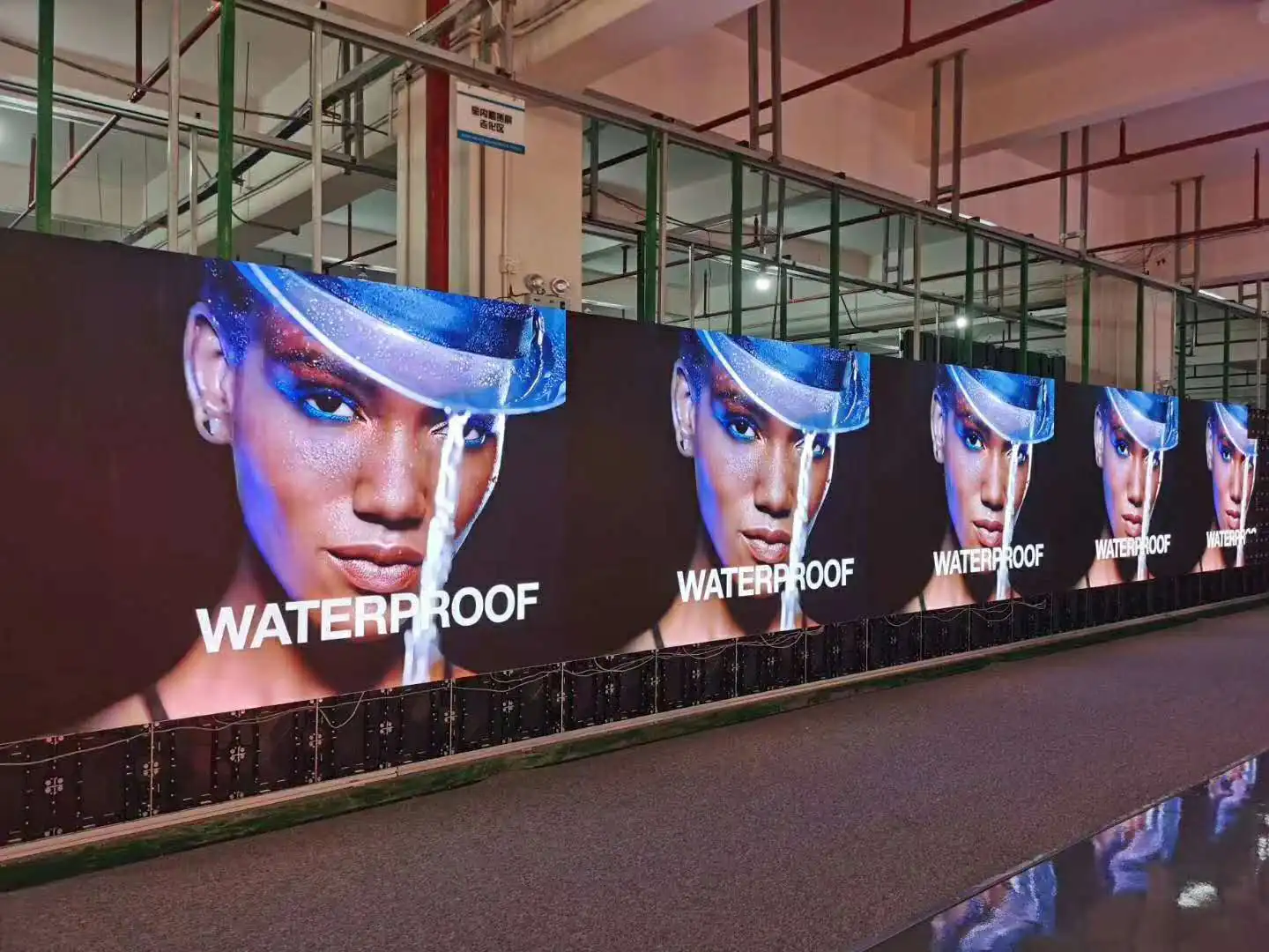 P4 Flexible Video Wall Billboard Advertising Latest LED Display for Medical Treatment Sneaker Chipboard Mask and Curtain Panel