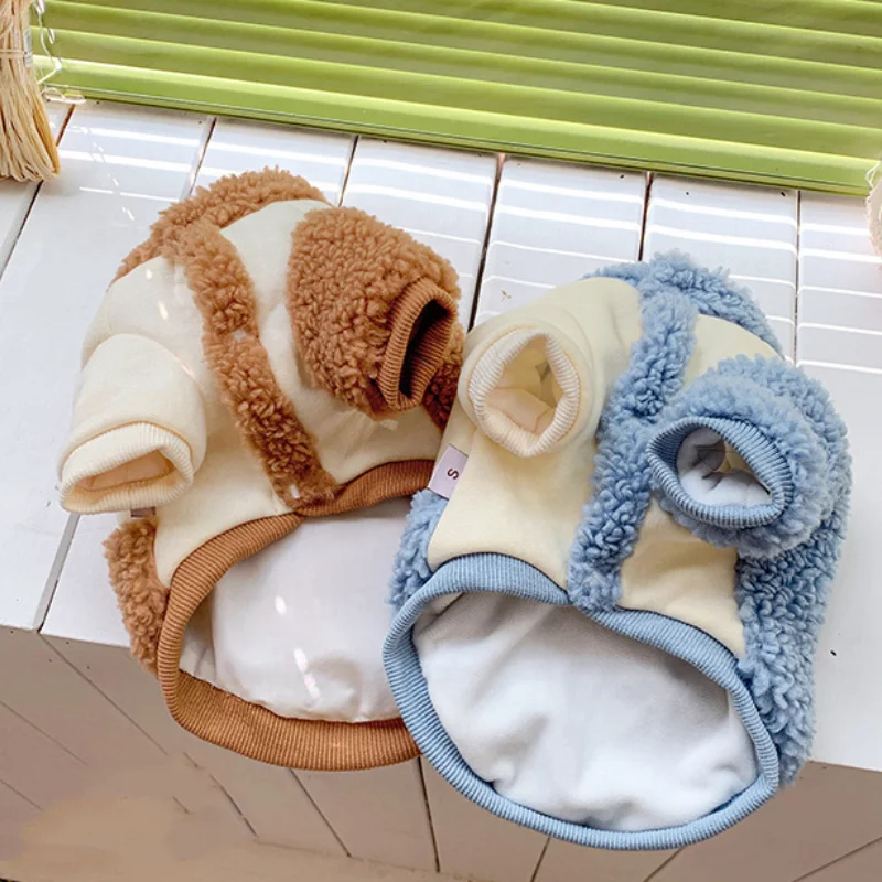 Custom classic Outdoor fast warm dog windproof soft dog cat clothes comfortable plush pet clothing