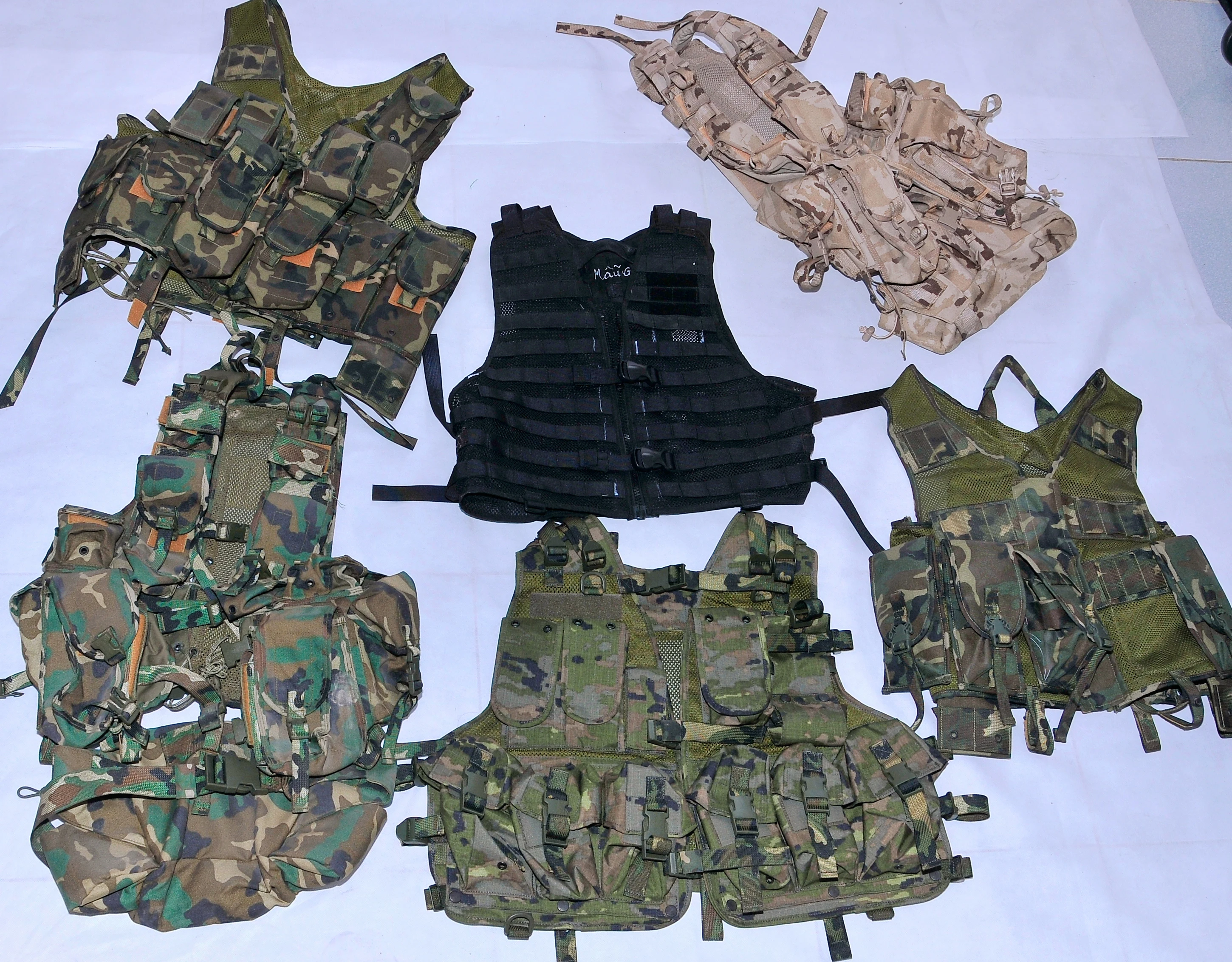 Tactical Molle Vest and Pouch by Nylon 600D/1000D Camo IR Carrier Waterproof in OEM Vietnam factory