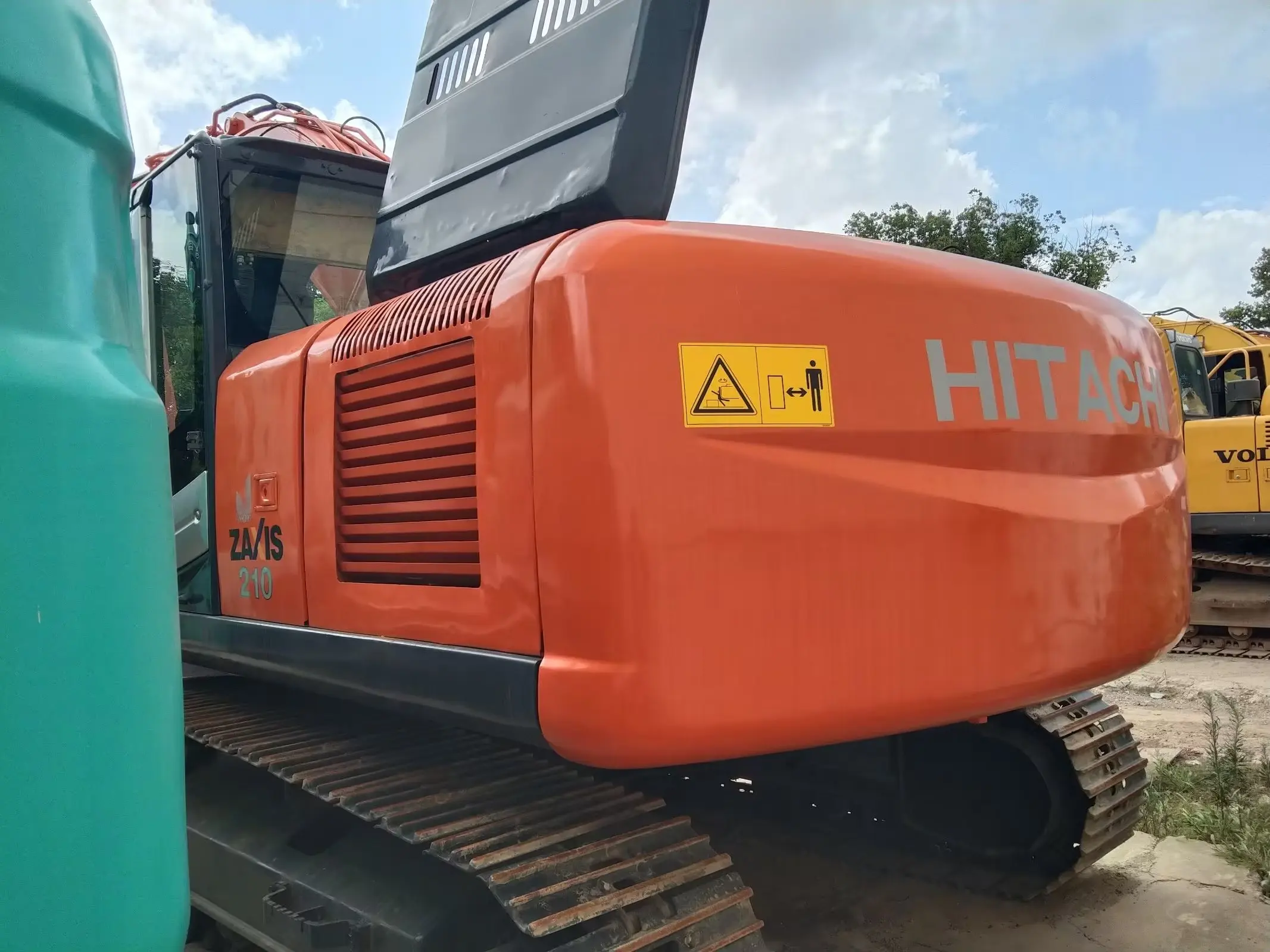Used HITACHI ZX 210LC-3 Excavator Made China Good Condition Lower Working Hours Core Include Engine Pump Motor Crawler