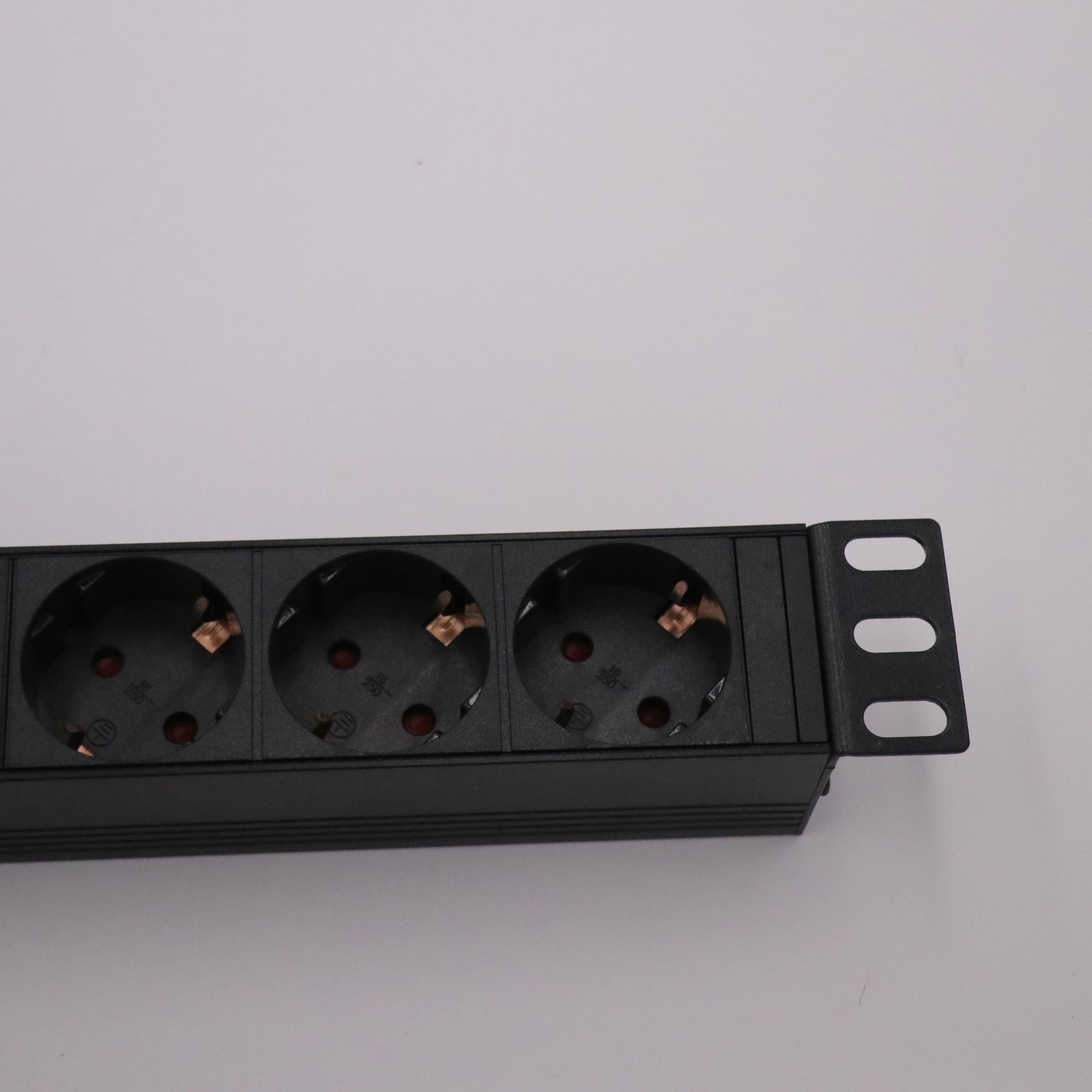 1U 6 ways  Germany type industrial socket with circuit breaker for mining case PDU