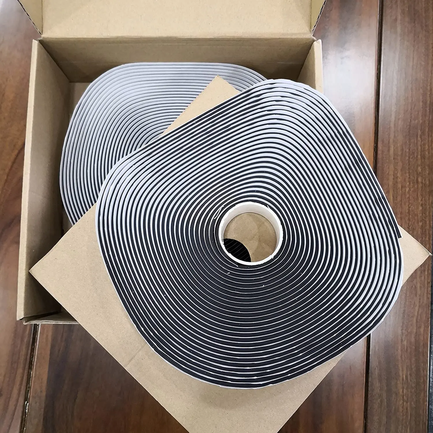 Butyl bedding tape Seal Putty Sealant Bulk, Camper Butyl Glazing Tape for RV Window Repair, EPDM Rubber Roof Pipe Patching, Pool