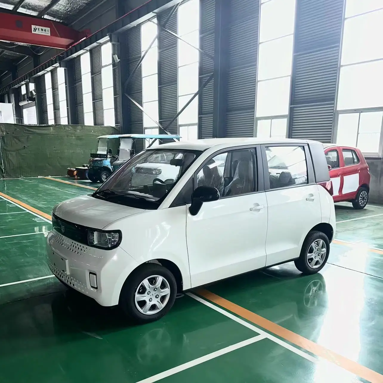 Прямая Продажа с завода Дальний диапазон 330 км правосторонний автомобиль 4 колеса высокоскоростные мини-автомобили