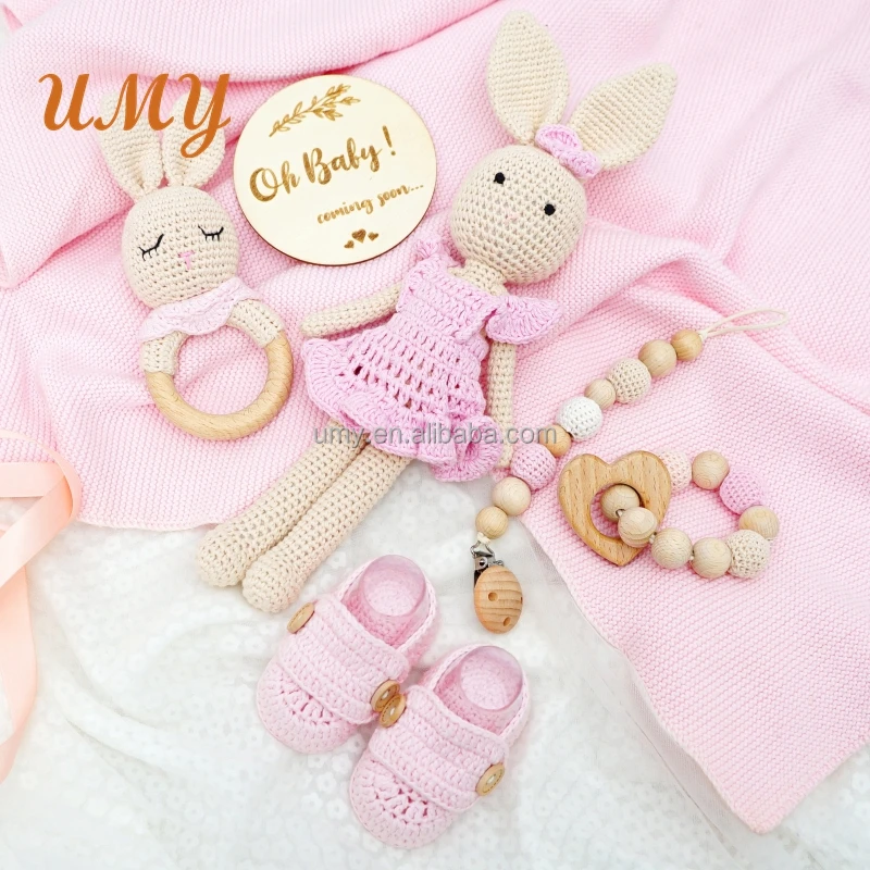 Wholesale newborn baby sets gift box set souvenir gift Babies wooden baby teether rattle toys