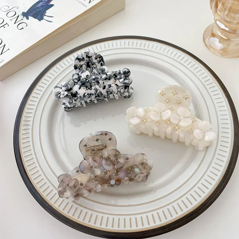 wholesale vintage cellulose acetate flower girl hair clamps claw clip korea crystal 7.5 cm medium size hair claw clips
