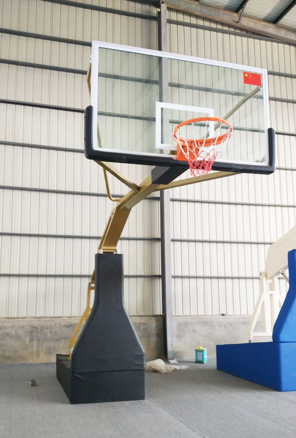 LDK sports equipment Highly Quality Manual Hydraulic Basketball Stand Professional Basketball Backstop With Fiberglass Backboard