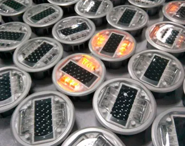 Aluminum Led Solar Cat Eye Flashing Pavement Marker Dock Light Price Road Spike Half Moon Reflective Road Stud
