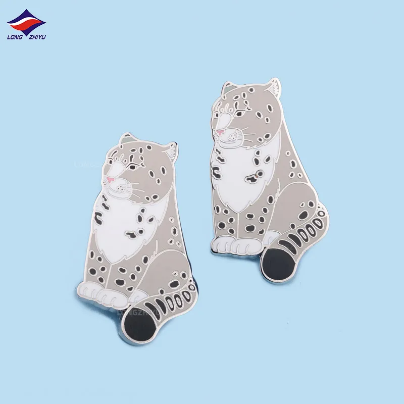 Longzhiyu metal coat pin factory custom soft enamel frog pins cute brooch wholesale collar lapel pin