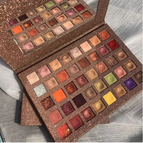 Makeup Wholesale 40 Colors Long Lasting Vegan Makeup Matte Shimmer High pigment New Arrival Customizable Eyeshadow Palette