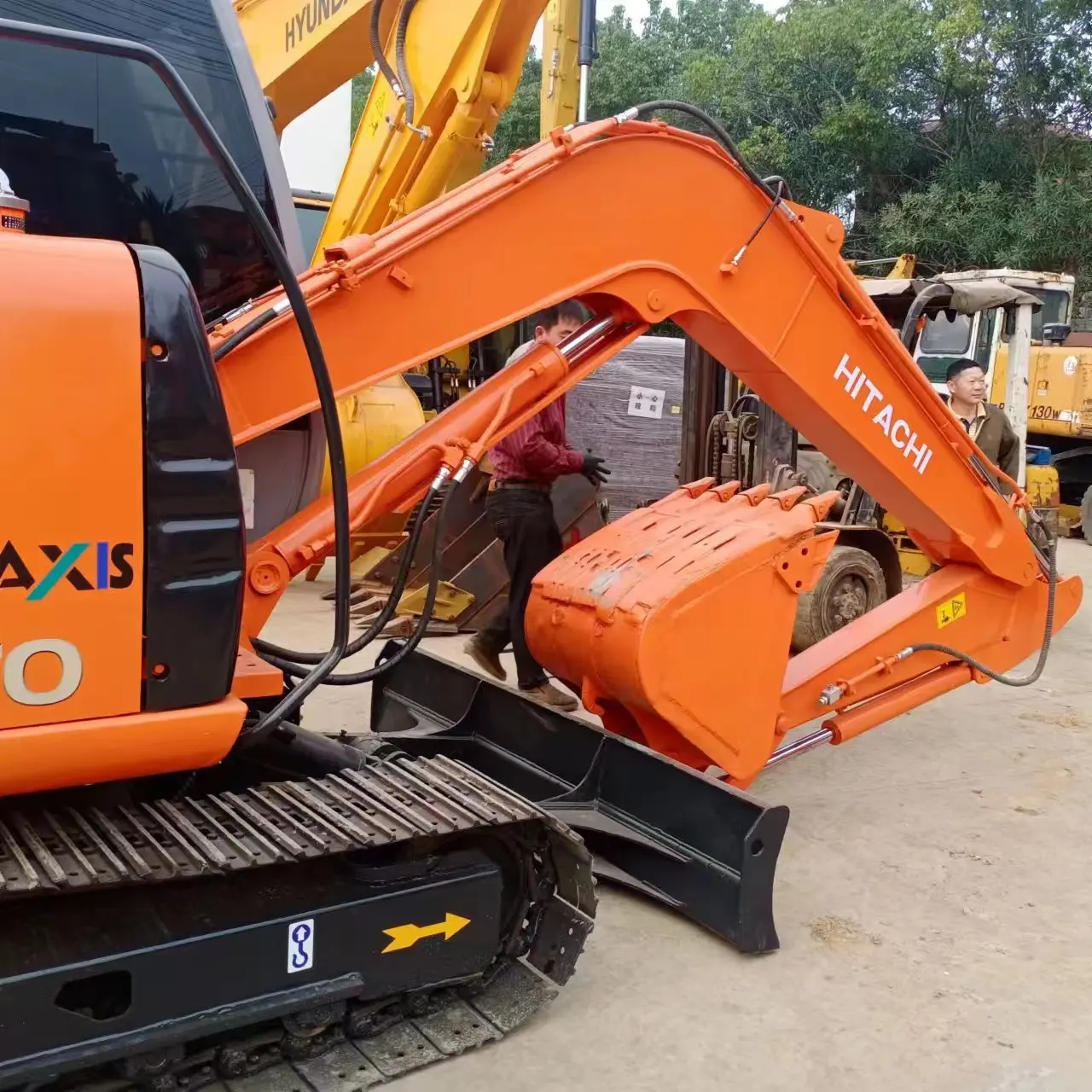Low price Used Hitachi ZX70 7ton Japan Original Good Condition Used Excavator Hydraulic Crawler Excavator Used Mini