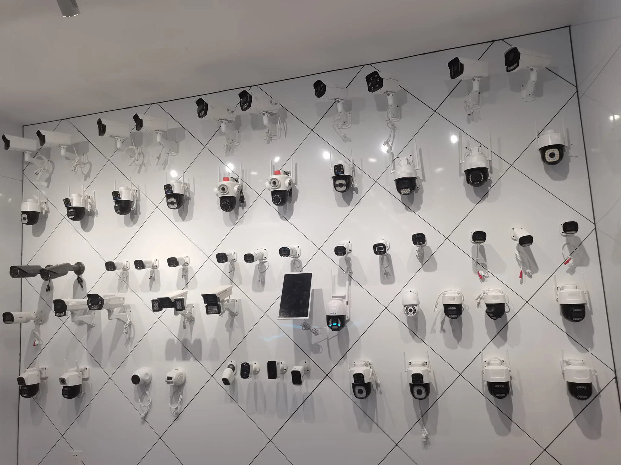 Tuya MINI wifi PT camera Smart Life Wireless Pet Nanny Baby Security Wide Angle Humanoid Detection alarm indoor Wifi Cctv Camera