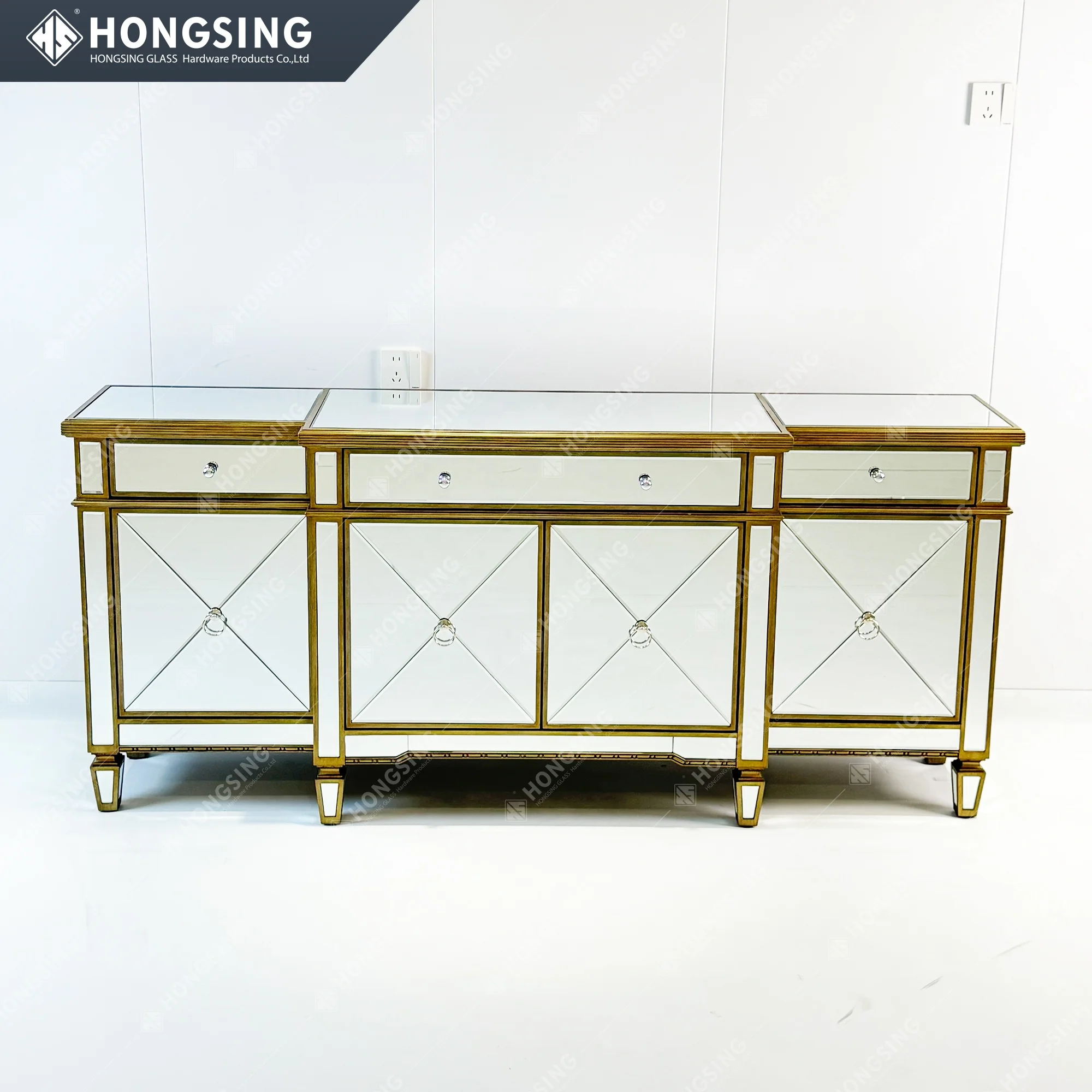 Retro Style Mirrored 3 Drawers 4 Doors Sideboard Cabinet Console Table For Home Hotel Storage Sideboard Furniture Console