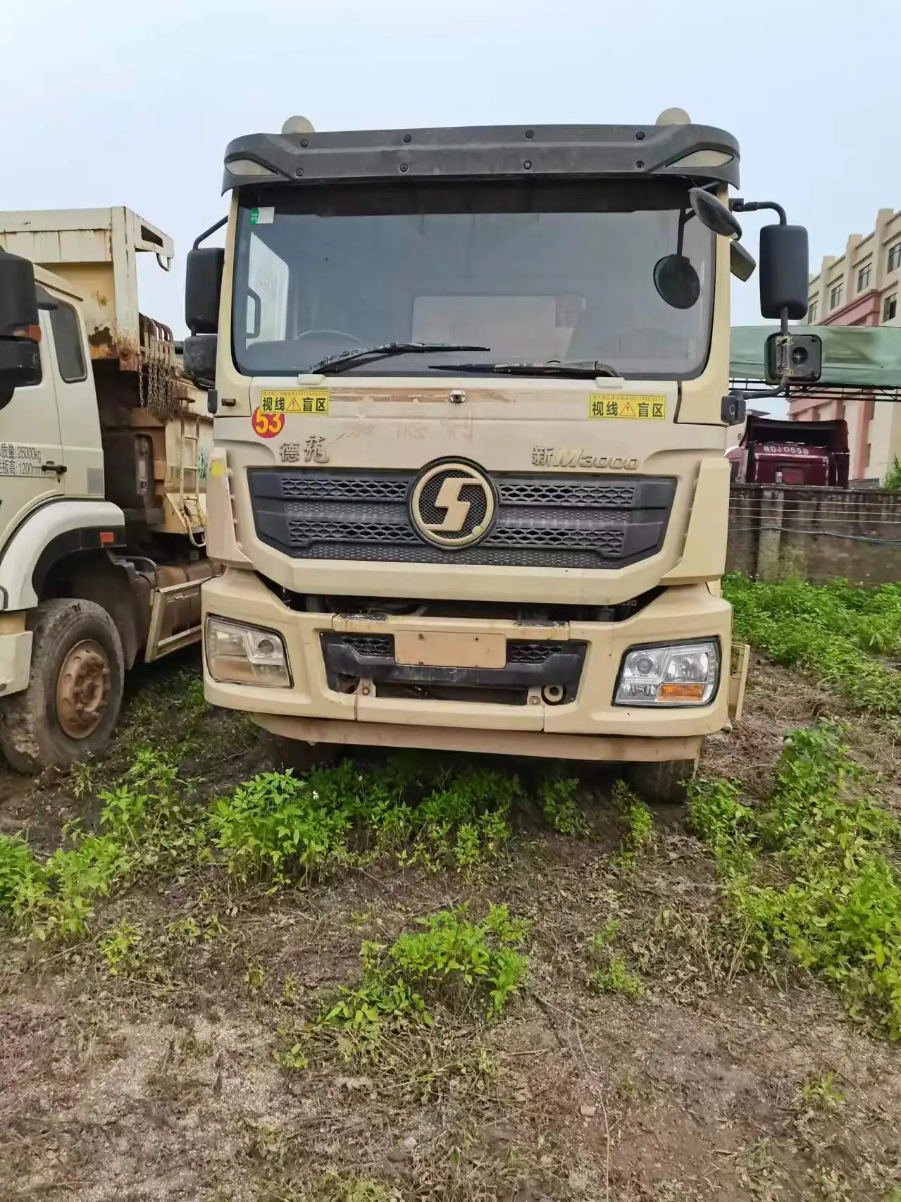 Good Condition Chian Used Sinotruck Shac man X3000 500 hp 6x4 10 Wheels Heavy Truck