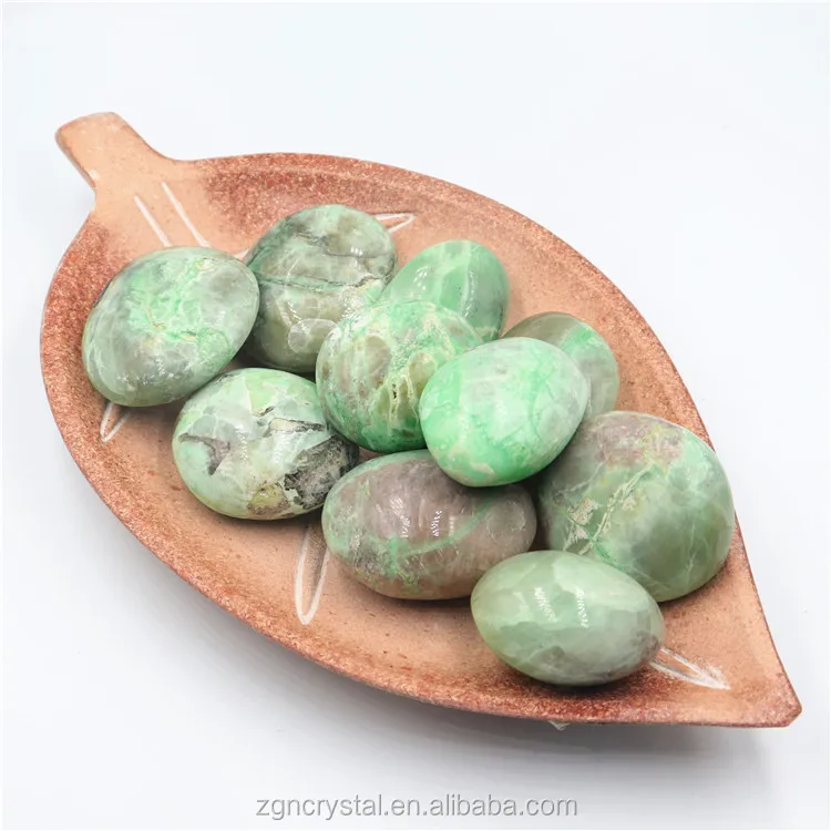 Beautiful Healing Stone Natural Green Moonstone Jade Palm Stone For Home Decoration
