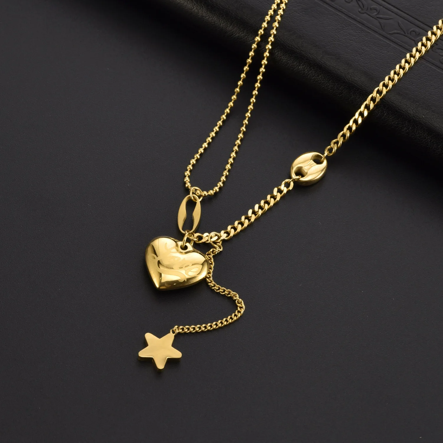 Water Resistant 316L Stainless Steel Long Love Heart Necklace 18K Gold Plated Star Hanging Chain Heart Star Pendant Necklace