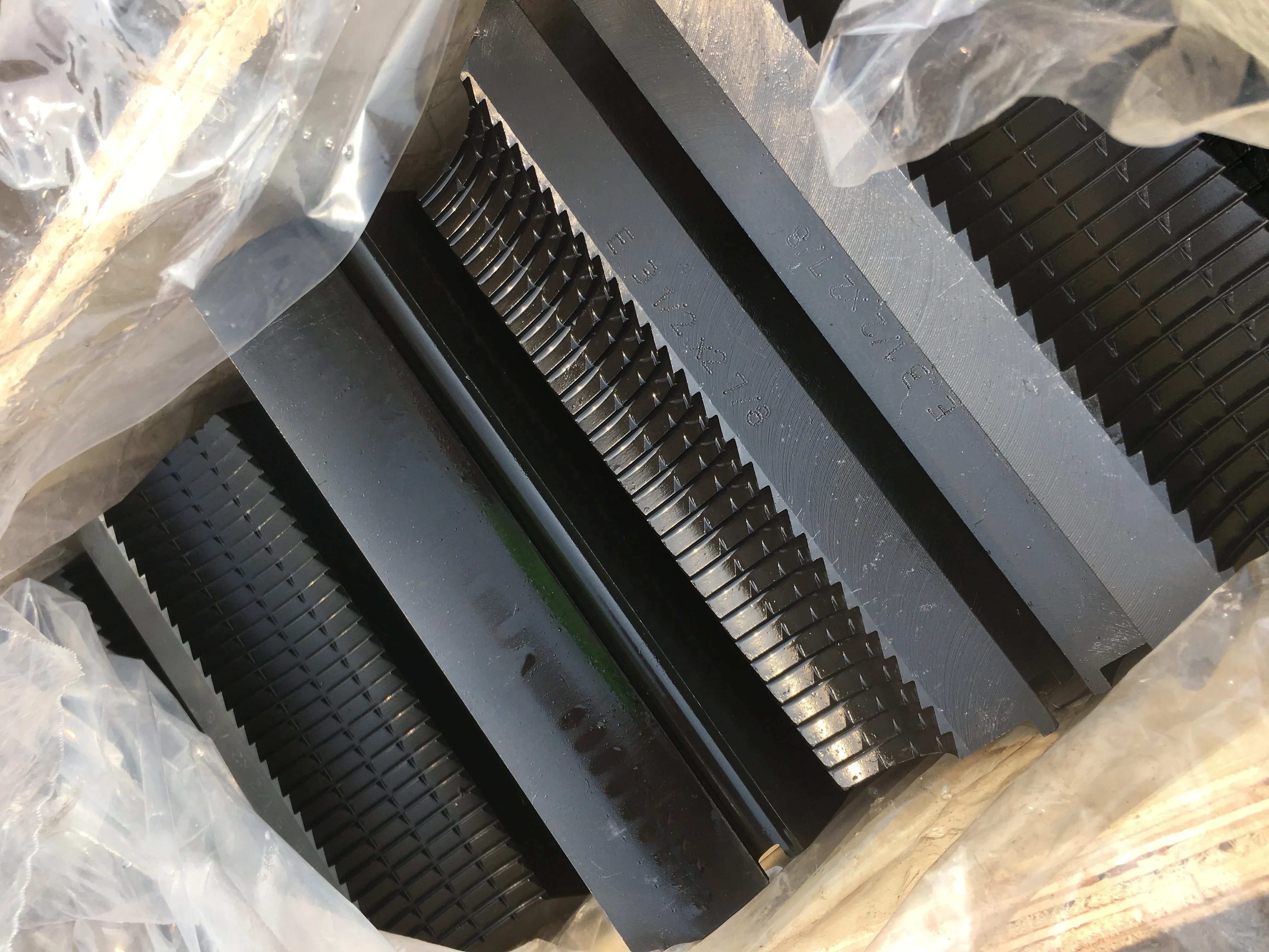 API Manual Tong Dies Slip Inserts High Manganese Steel Drill Pipe Used Condition Drilling Tool Well Drilling Forging Mining