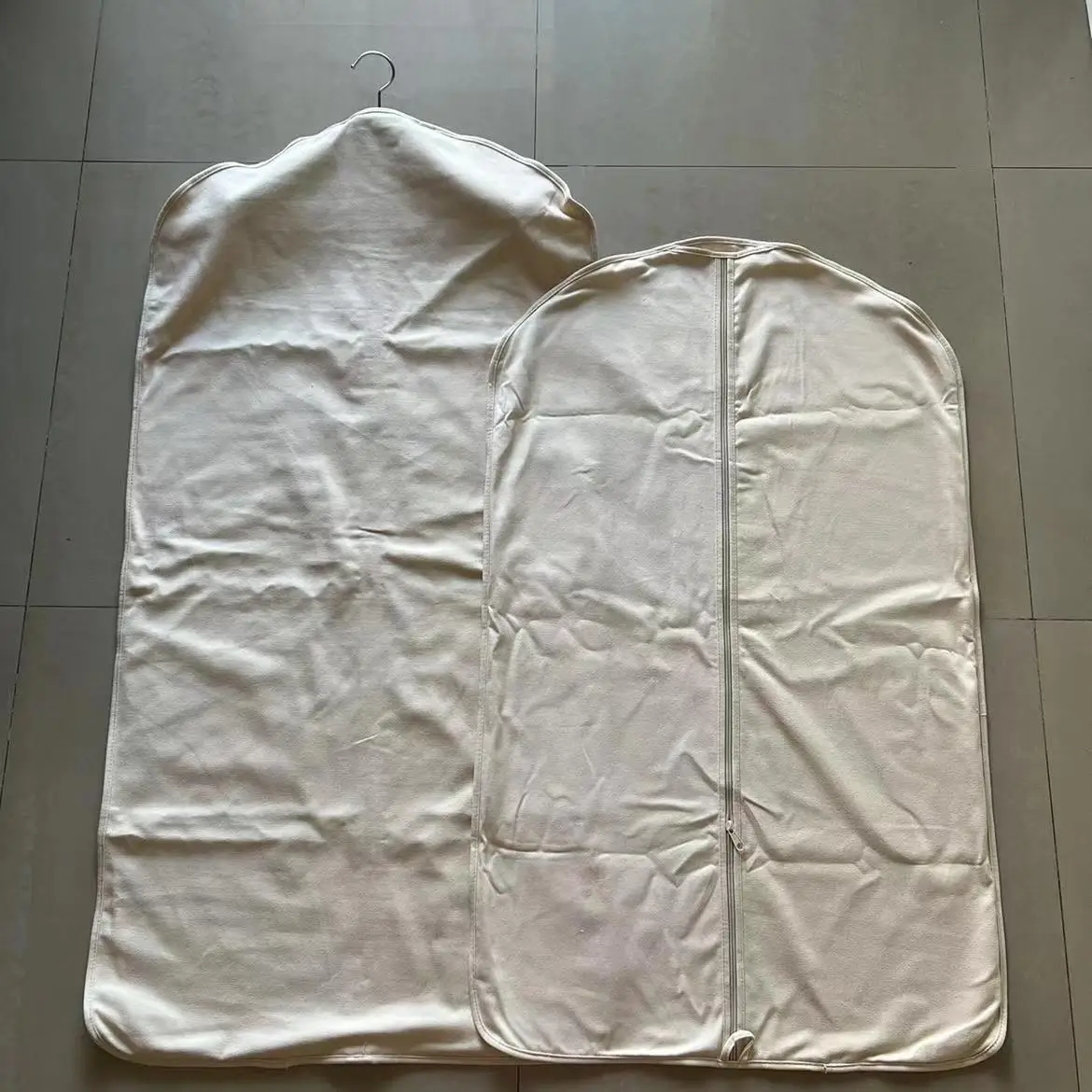 Luxury Cotton Bulk Garment Bags With Zipper Non Woven Garment Suit Bag Clothes Dust Cover White Garment Packing Bag Custom Logo