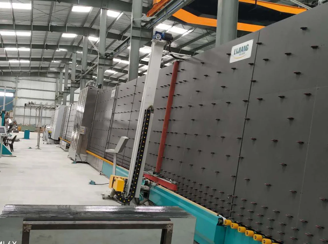 Fully Automatic Smart Vertical Four-axis Low-E Glass Edge Deleting Machine Can Remove the Film the Four Sides on the Same Table