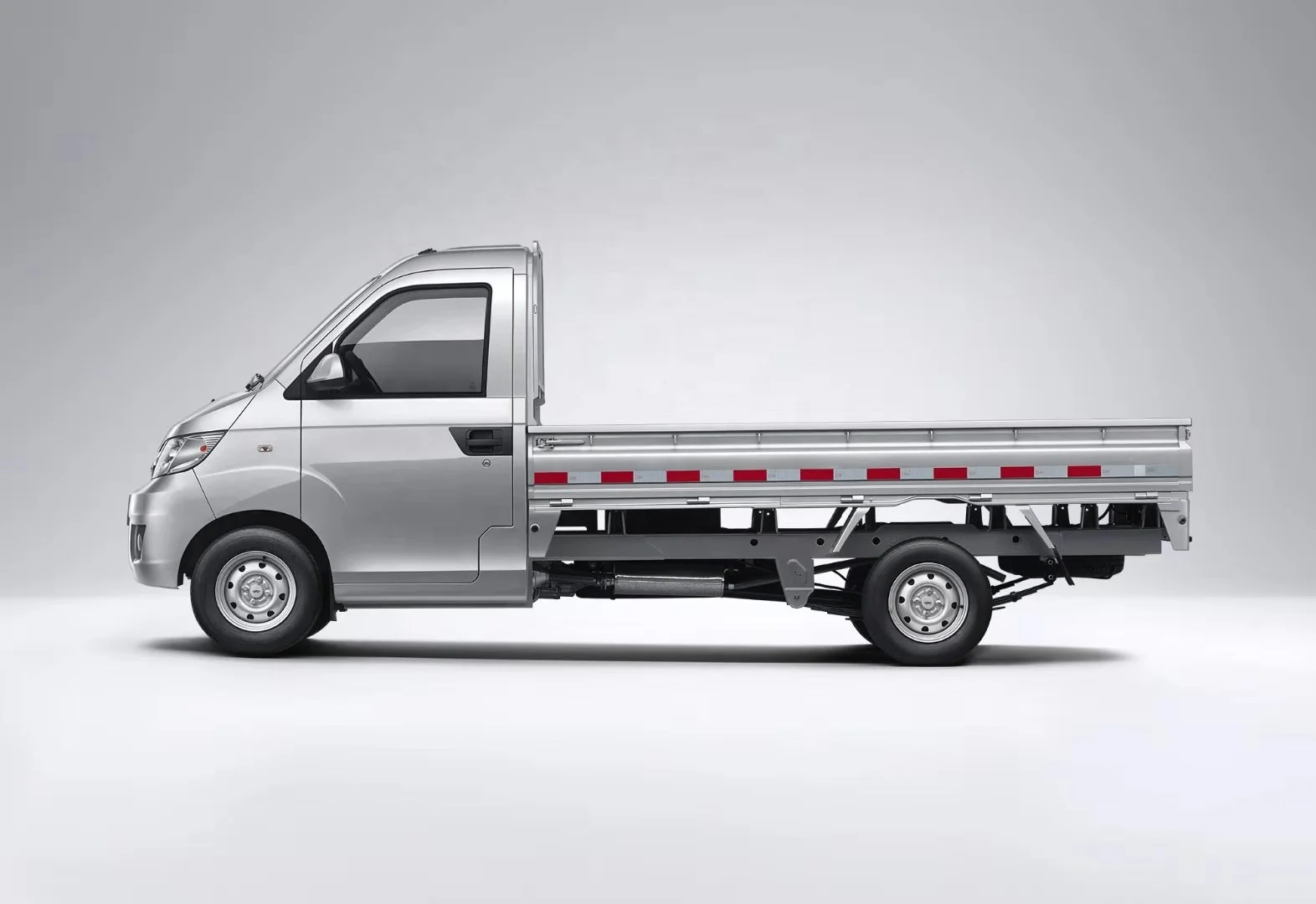 KARRY 1-1.5TON MINITRUCK WITH SINGLE CABIN AND 1.1L GASOLINE ENGINE FROM CHERY HOLDING GROUP