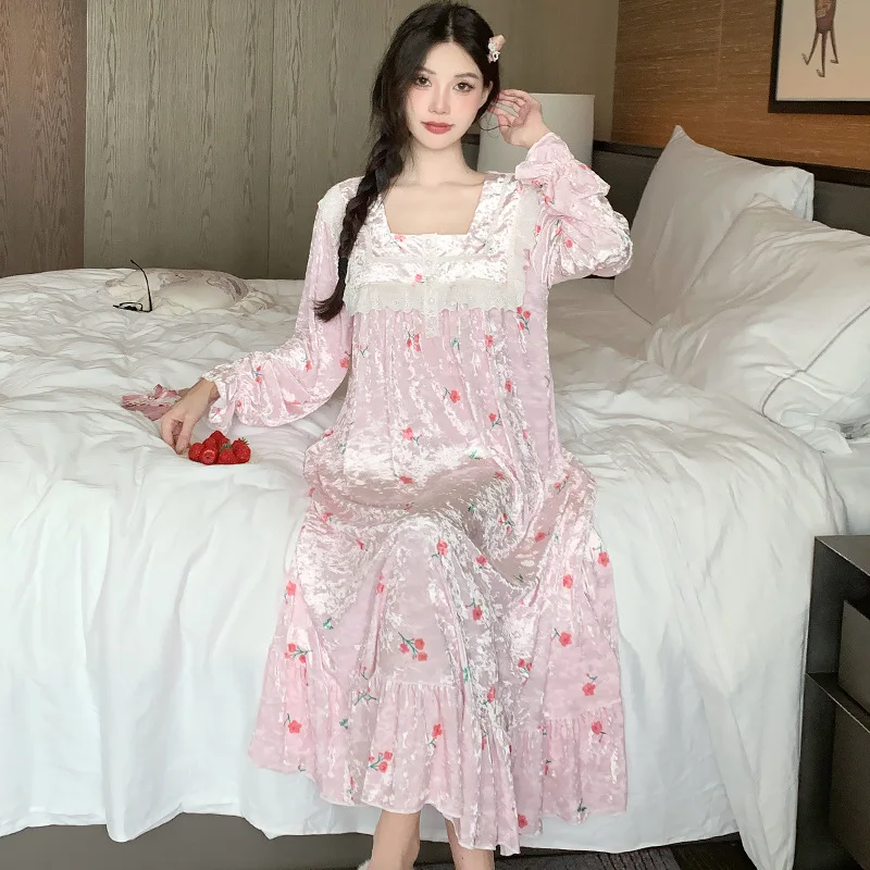 Hot Golden Velvet Square Neck Lace Night Dresses for Women Long Sleeve Autumn/Winter Home Clothes