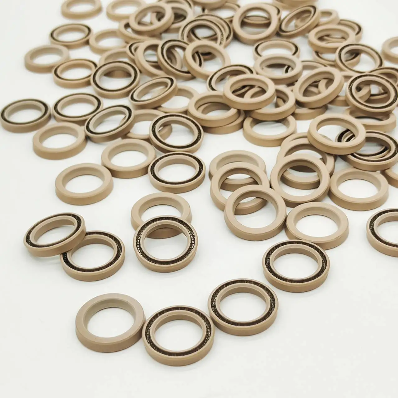 Low temperature resistant food grade filling equipment flooding seal