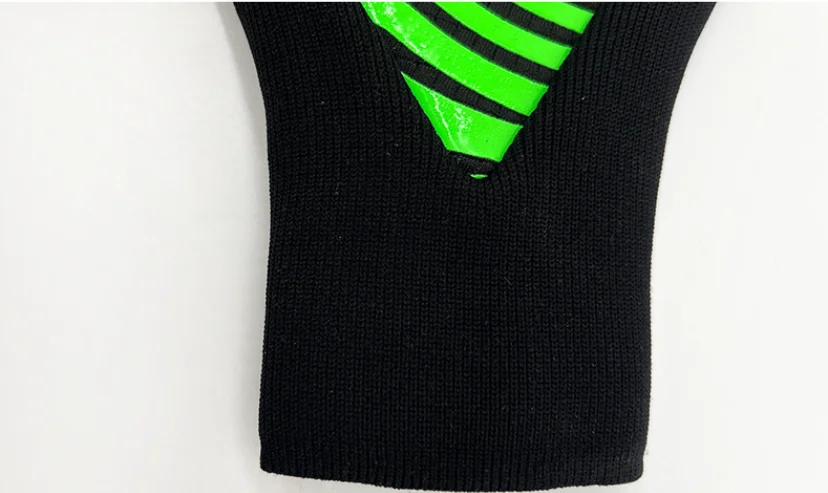 Custom high Quality Latex Protective Professional Kids Soccer Goalkeeper Gloves With Kids Finger Protection