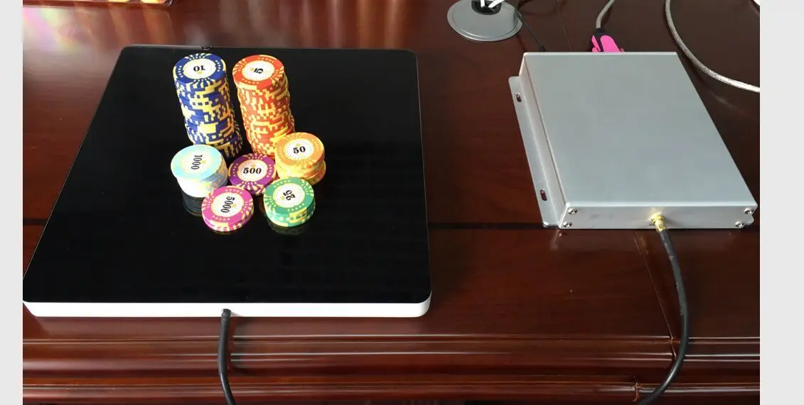 Getsmart RFID poker chip.jpg