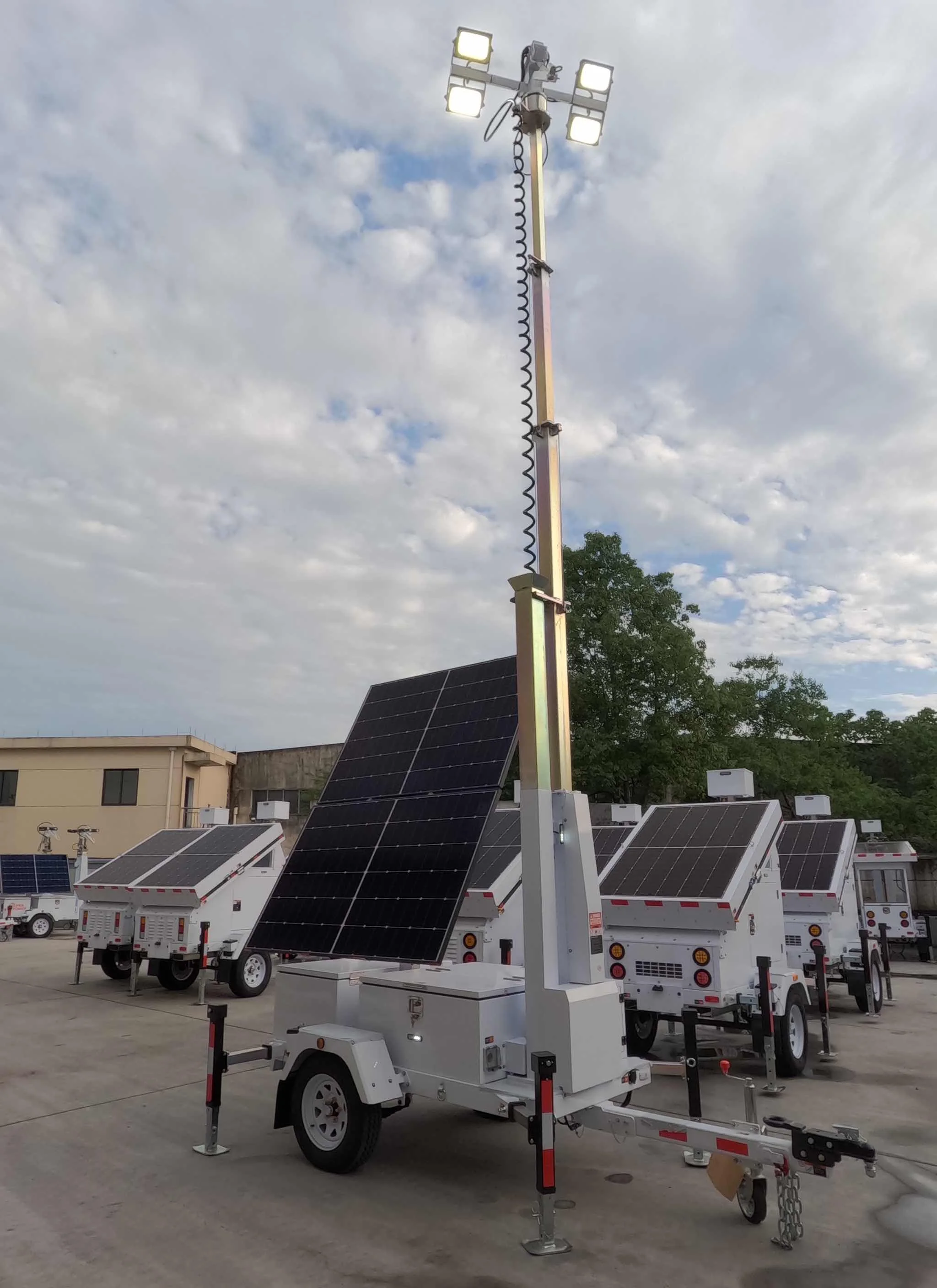 Solar panel 350  adjustable 2 Panels Mobile Lighting Rooftopped Solar Power Lighting Tower Trailer For Construction Site