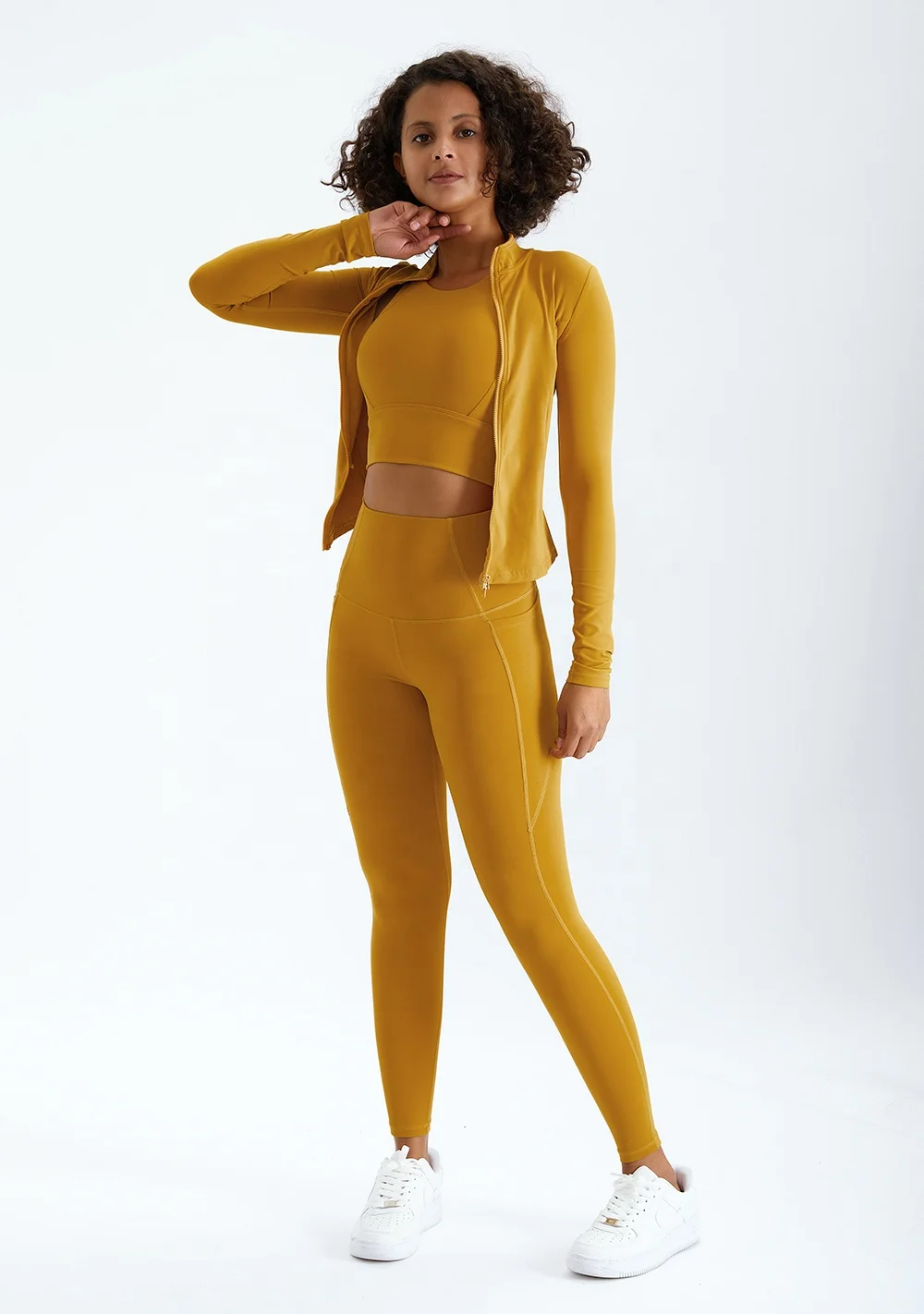Super Soft Fitness Clothing Gym Crop Top Wholesale Recycled Fabric Yoga Wear Sports Suit For Women
