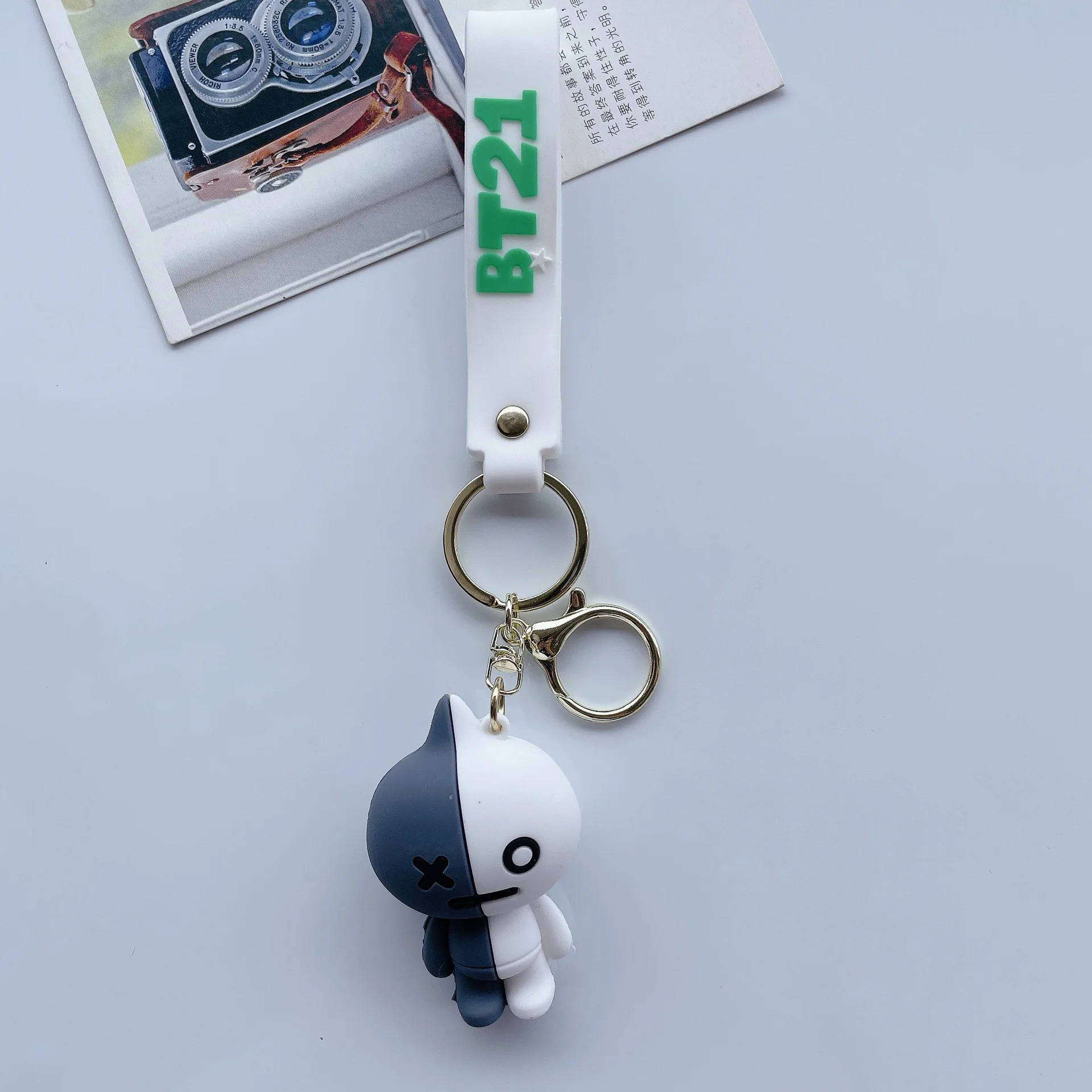 3D PVC cartoon anime keychain BT Boys Peripheral Q Edition Doll Keychain Car Bag Keyring Keychains rubber custom key chain