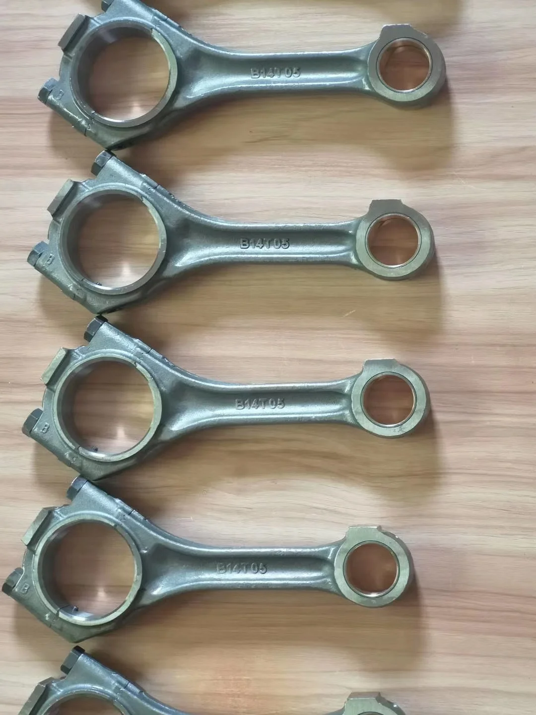 Long service life TD226B connecting rod 12160519