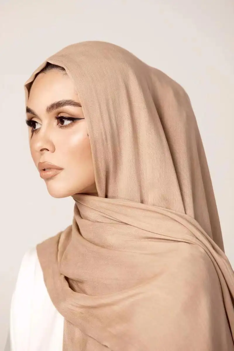 New style pleated crumpled cotton and linen sequins monochrome fashion style plain color wholesale crinkle cotton hijab