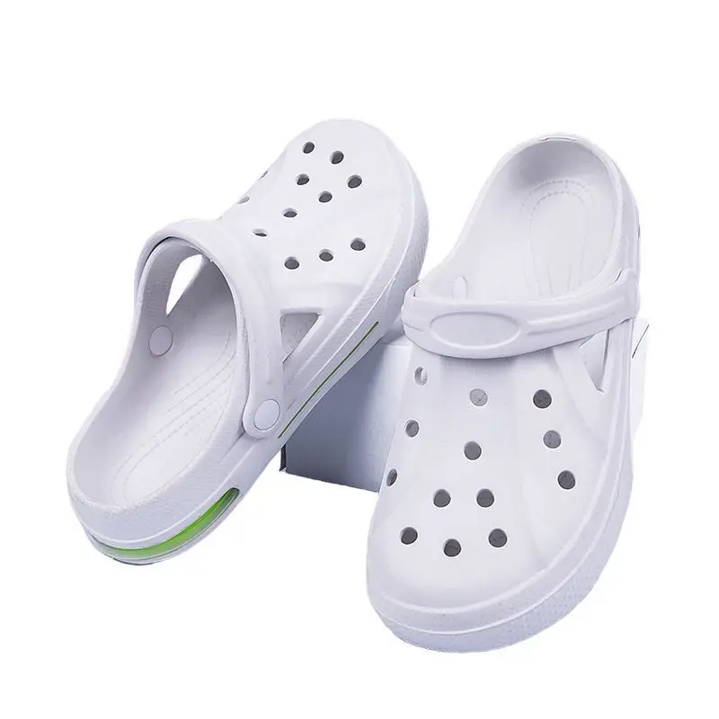 2021 New Clogs Each Pair with Smiley Face Buckle 202 Smiley Face Couple Air Cushion Hole Shoes Men Sandals