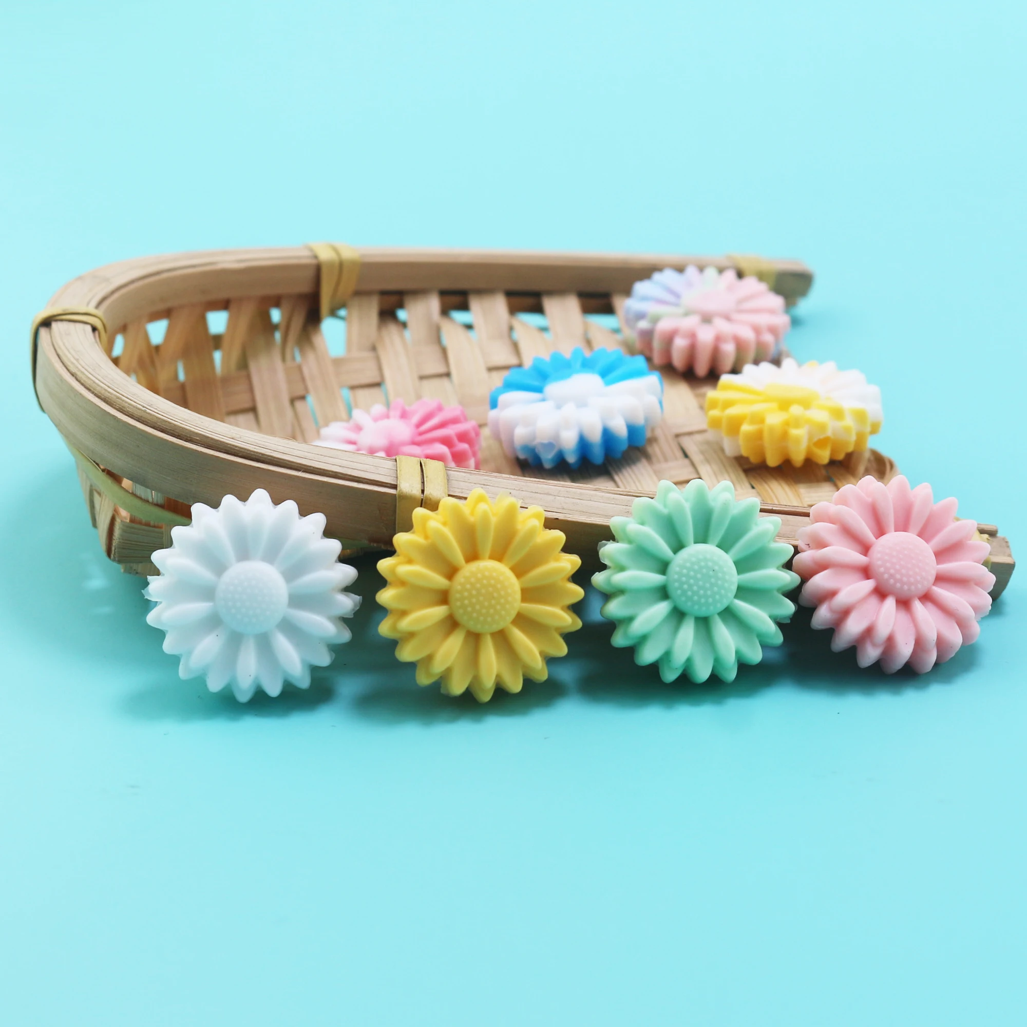 Hot Sale Food Grade Soft Luminous Shine Beads Glow In The Dark Sunflower Shape Loose Daisy Silicone Bead