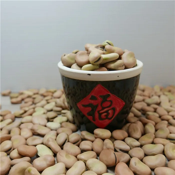 
Whole hulled split Broad Beans / fava beans / faba beans without insects 