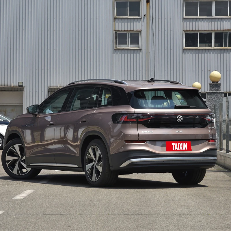 Second Hand Use Electrical Cars VW ID6 X Pro Electric Vehicle Golden 617 kilometers  Long Cruising Range Version used car car