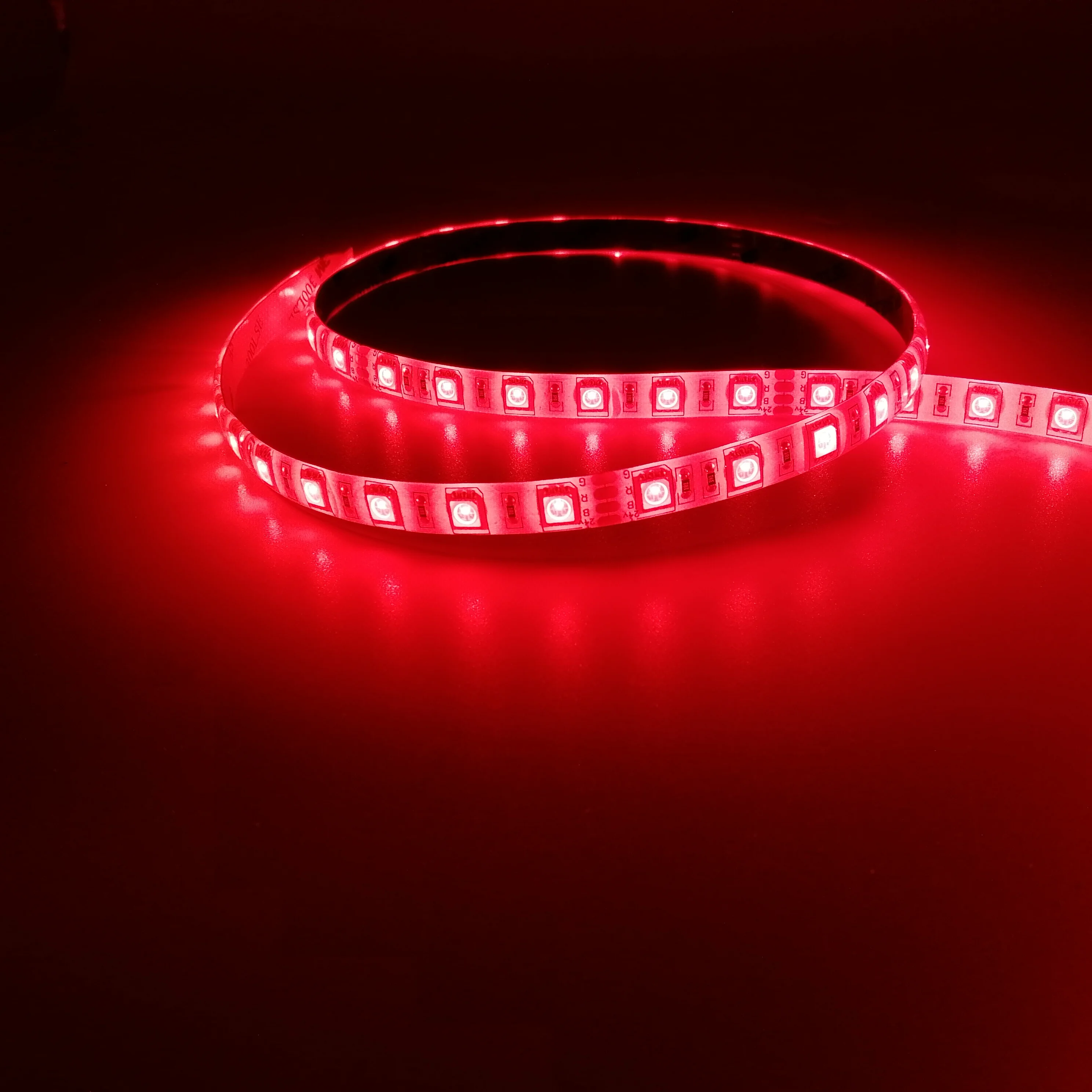 China Manufacturer Certificated Flexible DC12V 14.4W/M 10mm PCB SMD5050 RGB LED Strip Light