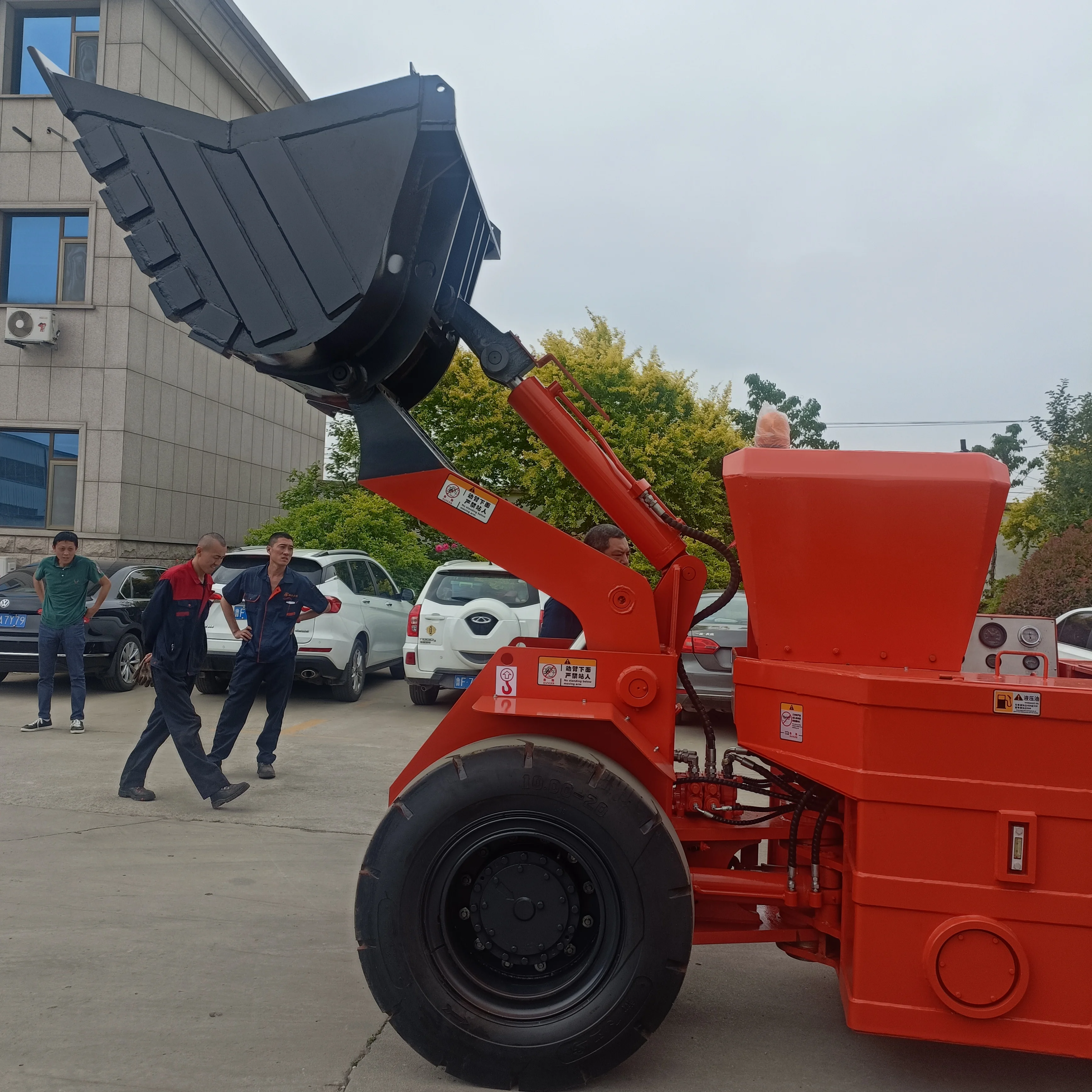 Underground mining loader diesel tunnel mining LHD Scoop tram loader with 1 cbm bucket