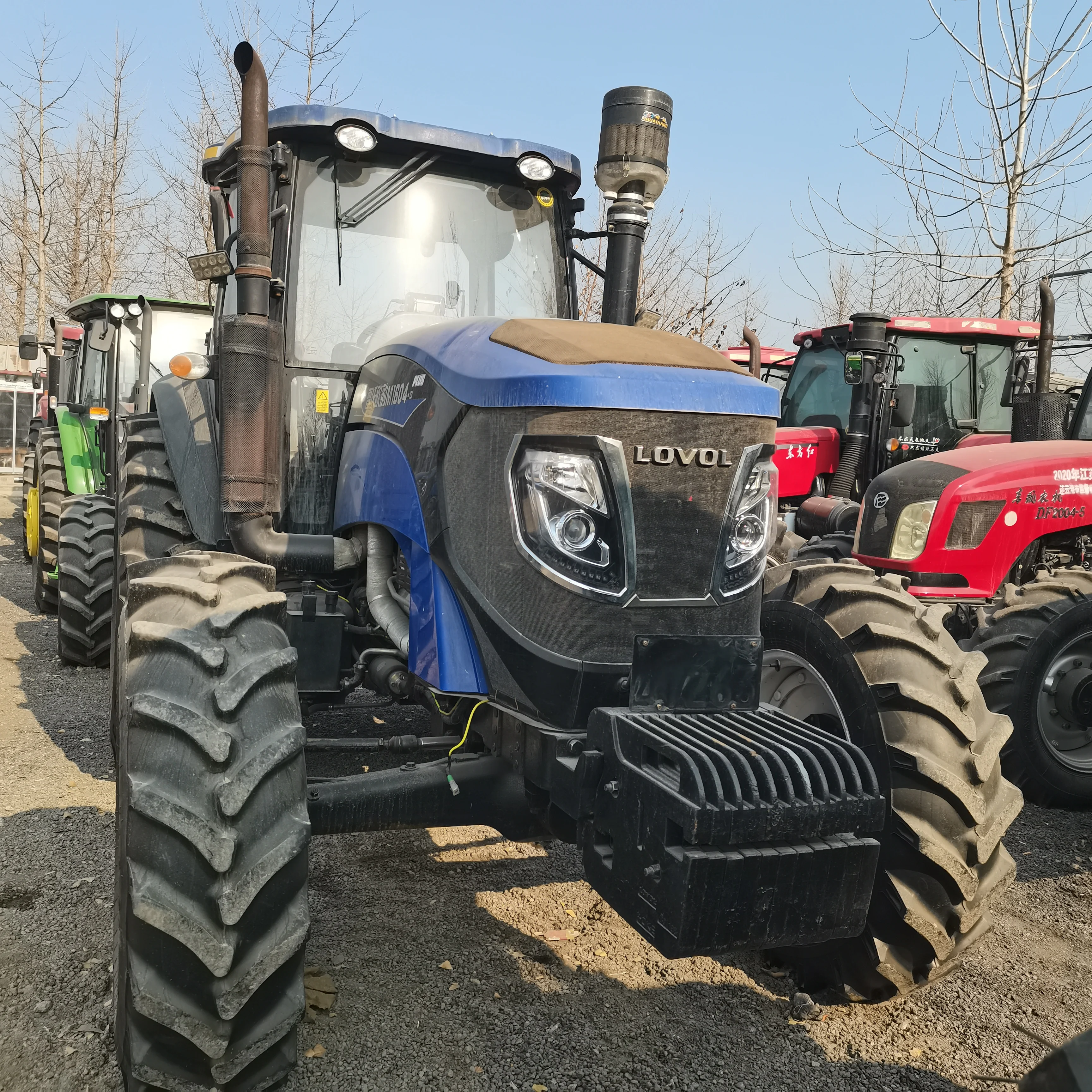Высококачественная сельскохозяйственная техника LOVO 1604 б/у трактор 4x4wd 160hp колесный сельскохозяйственный