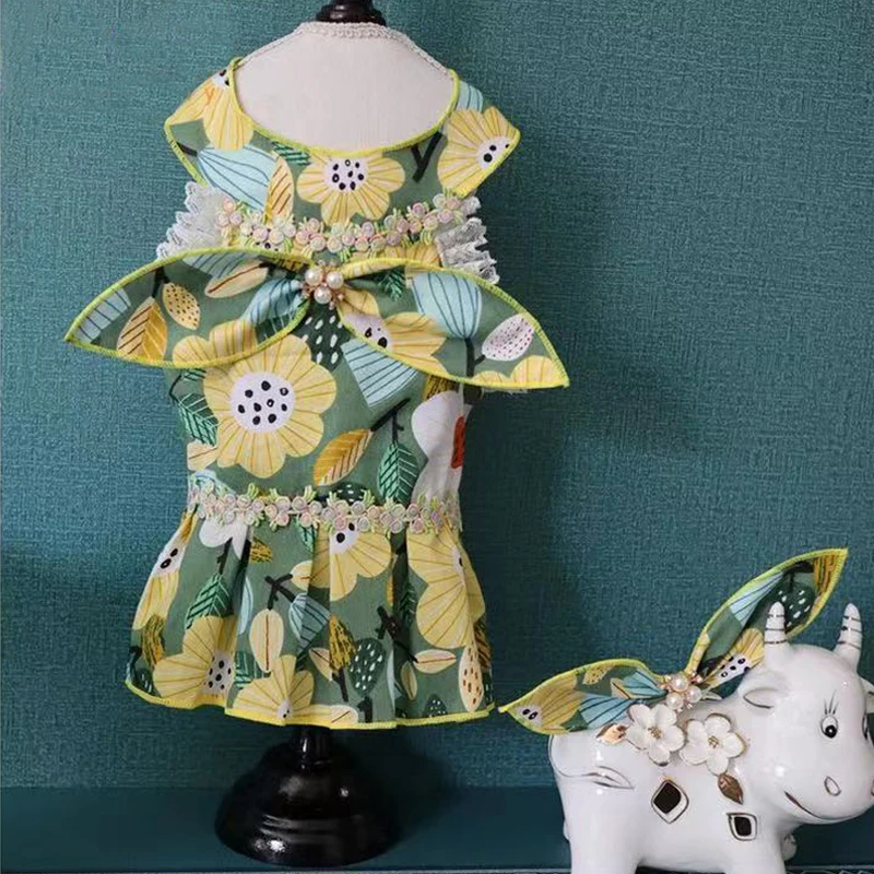 
2021 Hot Sell Manufacturers Wholesale Puppy Cute Lovely Design New Cat Dress Pet Dog Luxury Summer Clothes 