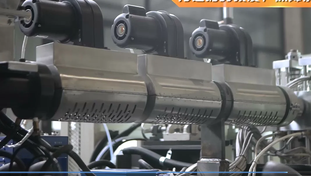 PP PE полуавтоматическая чайник бутылка для воды изготовления пластиковых 500 мл эффективный выдувная формовочная машина производства