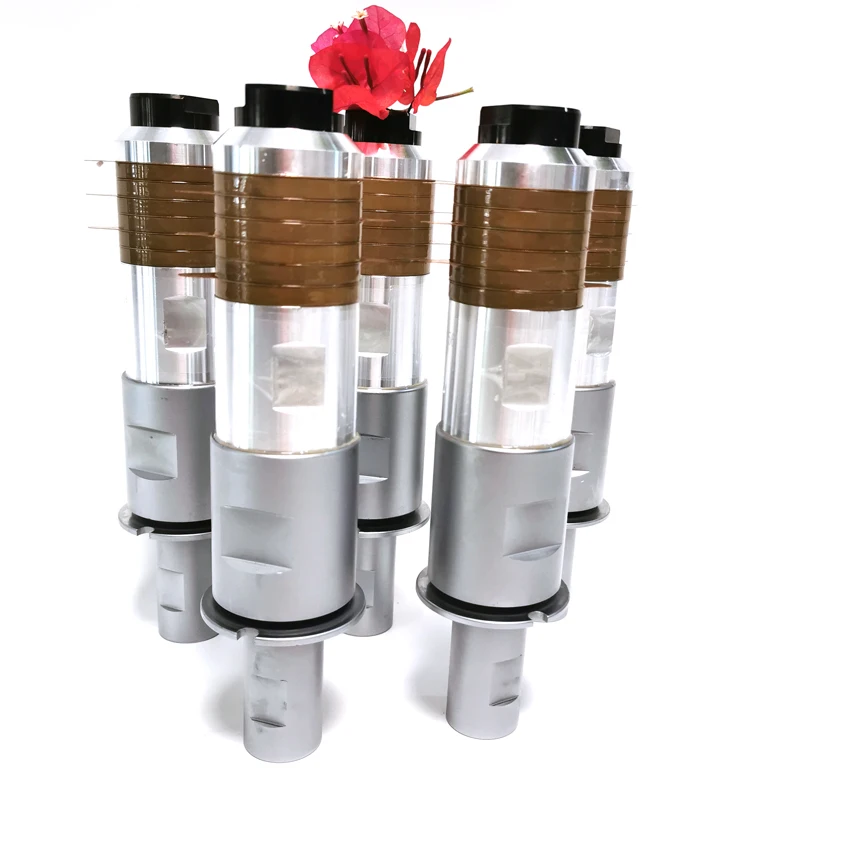 2600w PZT 8 Pressure Ceramic Transducer 20KHz Ultrasonic Horn For Ultrasonic Plastic Welding Device