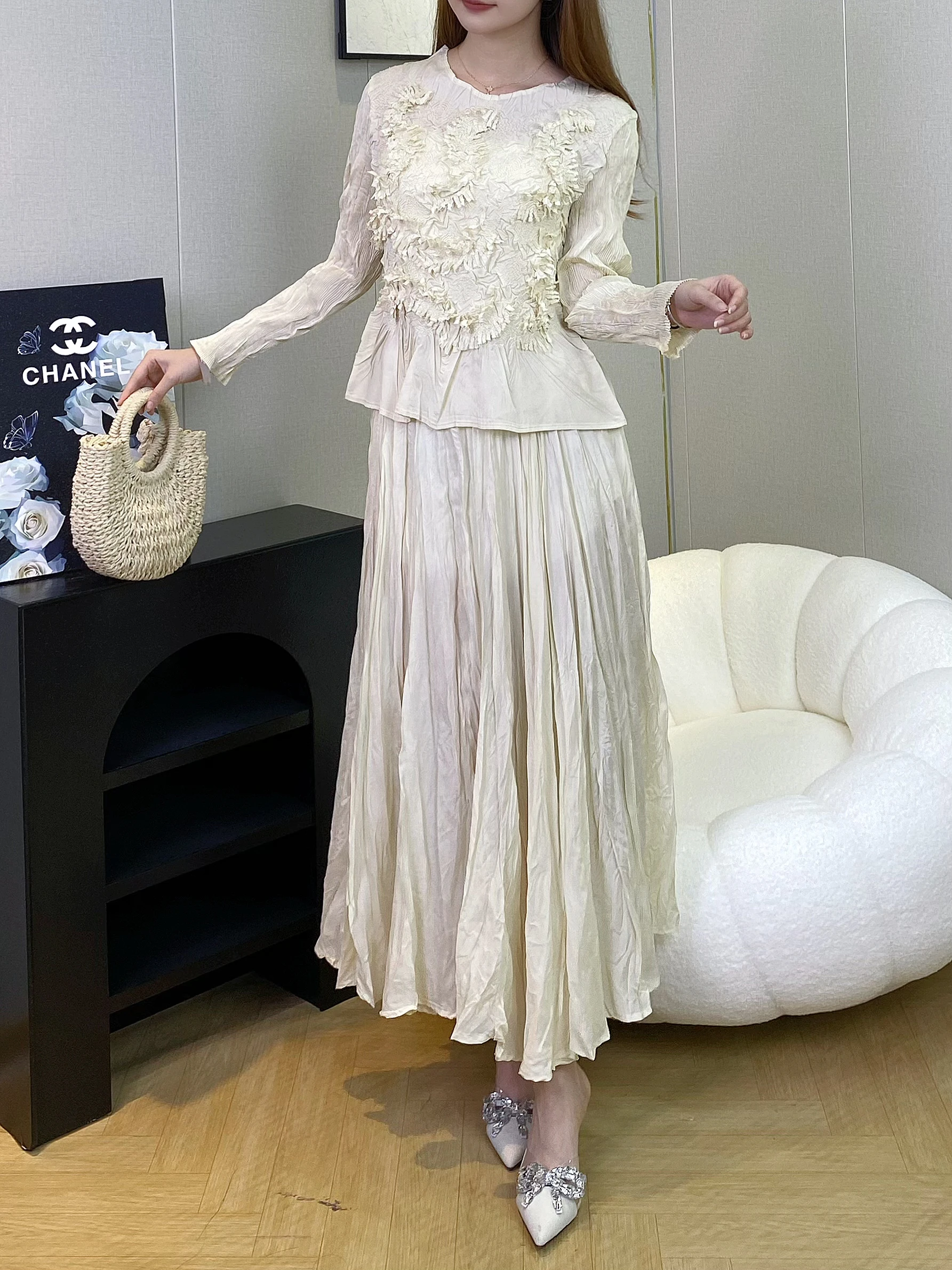 2025 Women Clothing Pleated Fabric Two Piece Set Women Clothing Shirt and Skirt Set