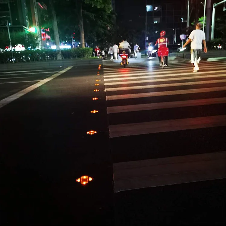 Solar powered runway marker aviation obstruction warning light Road Stud