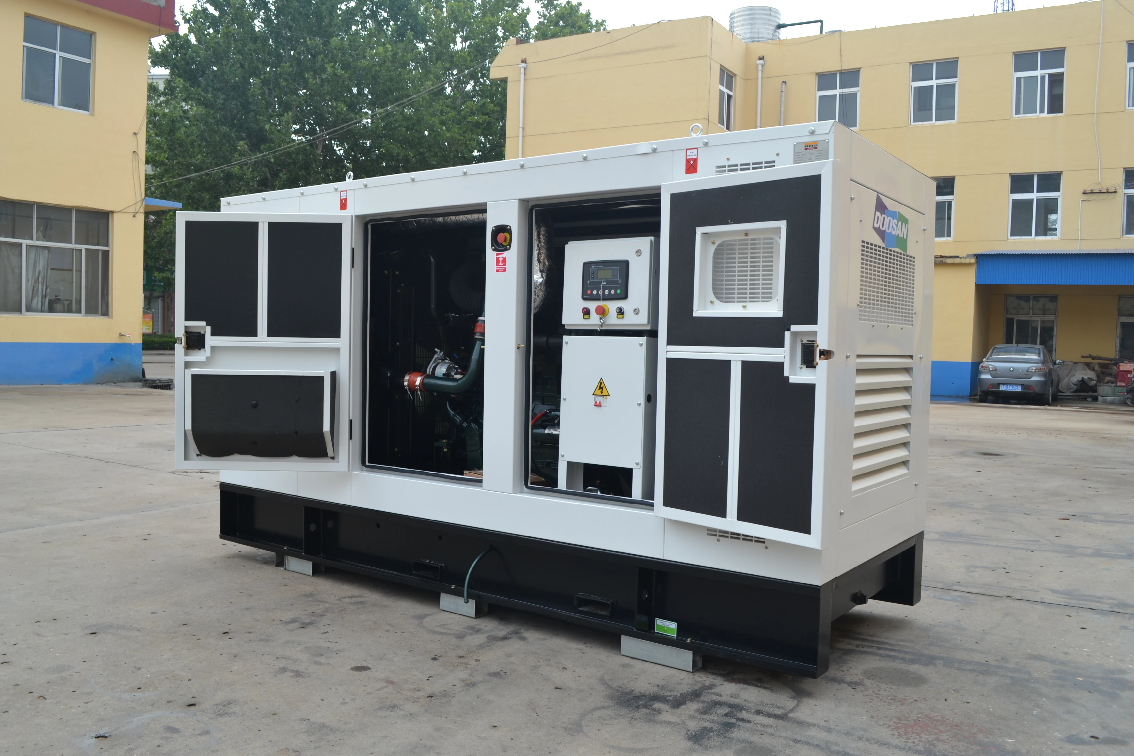 200kW standby diesel Generator Set POWERED  by DOOSAN engine