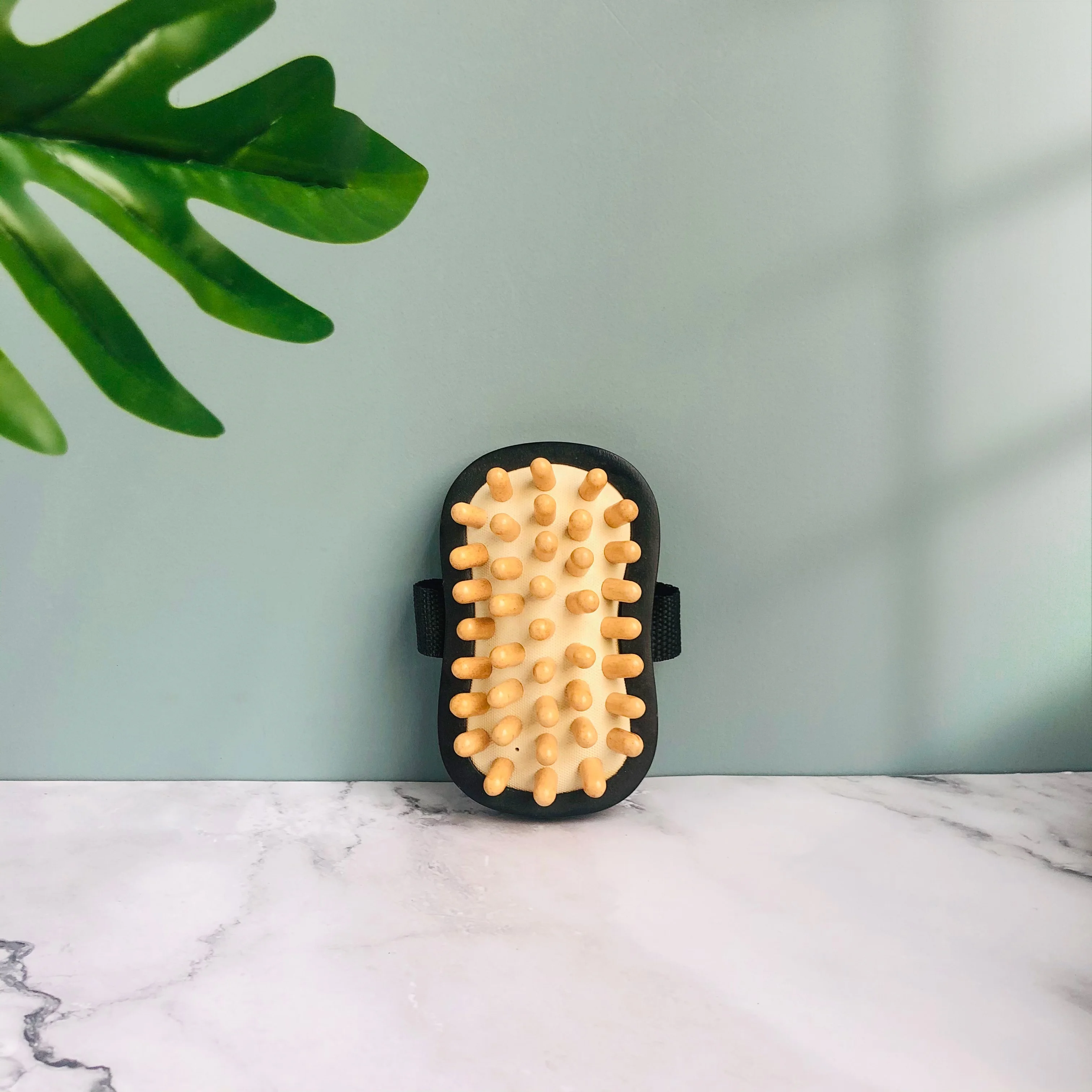 Direct factory wholesale OEM customized handheld bamboo wood massage tool wooden body massager