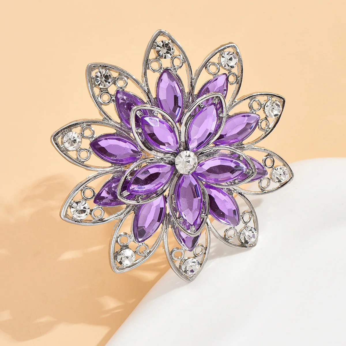 Jachon Wholesale alloy purple crystal flower napkin ring for wedding decorative napkin rings luxury